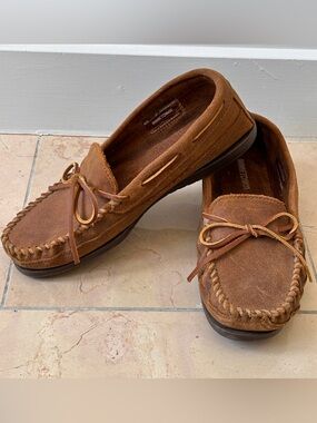 Minnetonka Men’s Size 9 Chestnut Suede Leather 823 Moccasin Driving Loafers